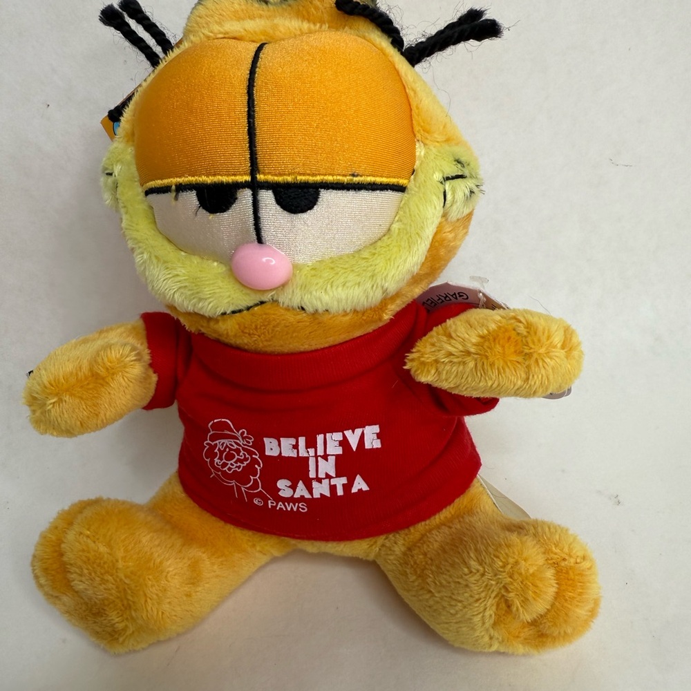 7” Garfield Plush Toy with Custom Christmas Edition “Raw Threads” T-Shirt